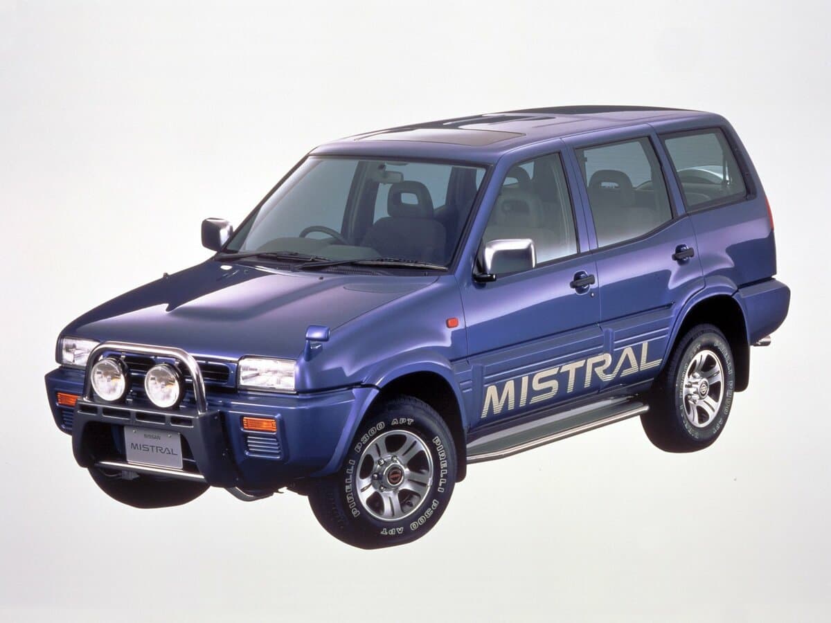 Nissan Mistral 1994 – 1999 — Əsas şəkil