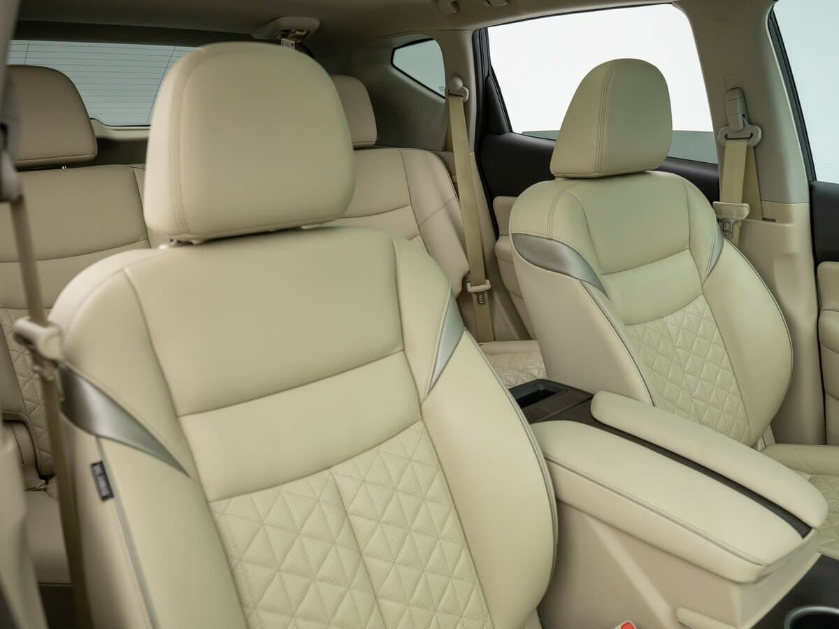 Nissan Murano III (Z52) Restayling — Salon, arxadan