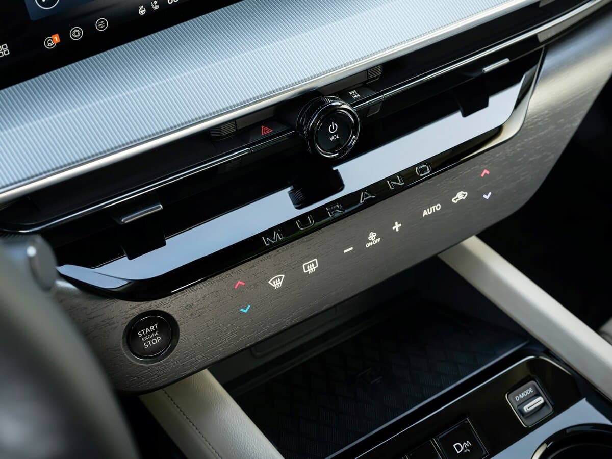 Nissan Murano IV (Z53) — Salon, arxadan