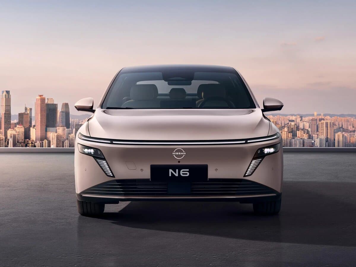 Nissan N6 2025 – indiyədək — Öndən