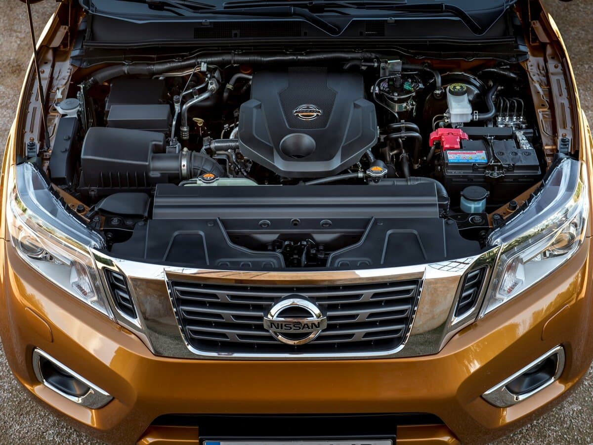 Nissan Navara (Frontier) IV (D23) — Salon, arxadan