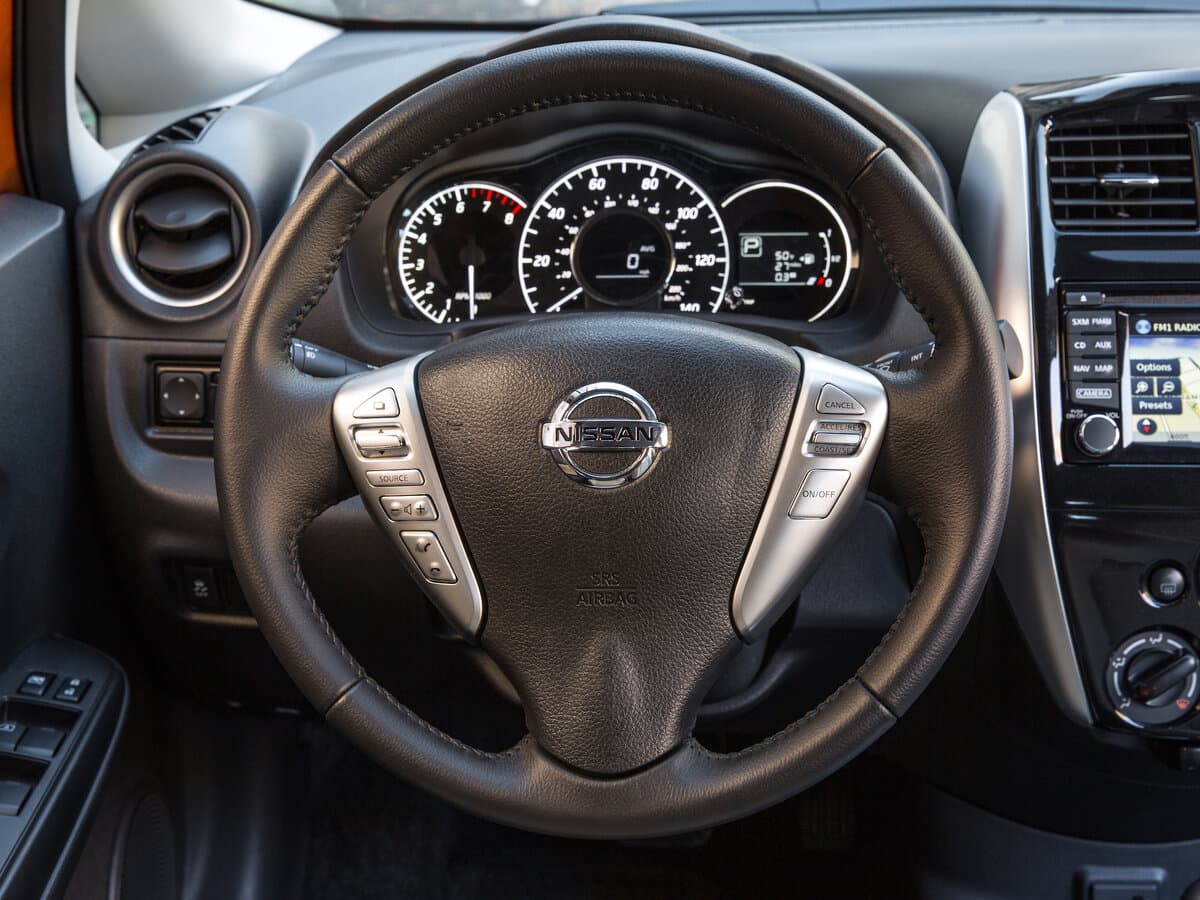 Nissan Note II Restayling — Sükan