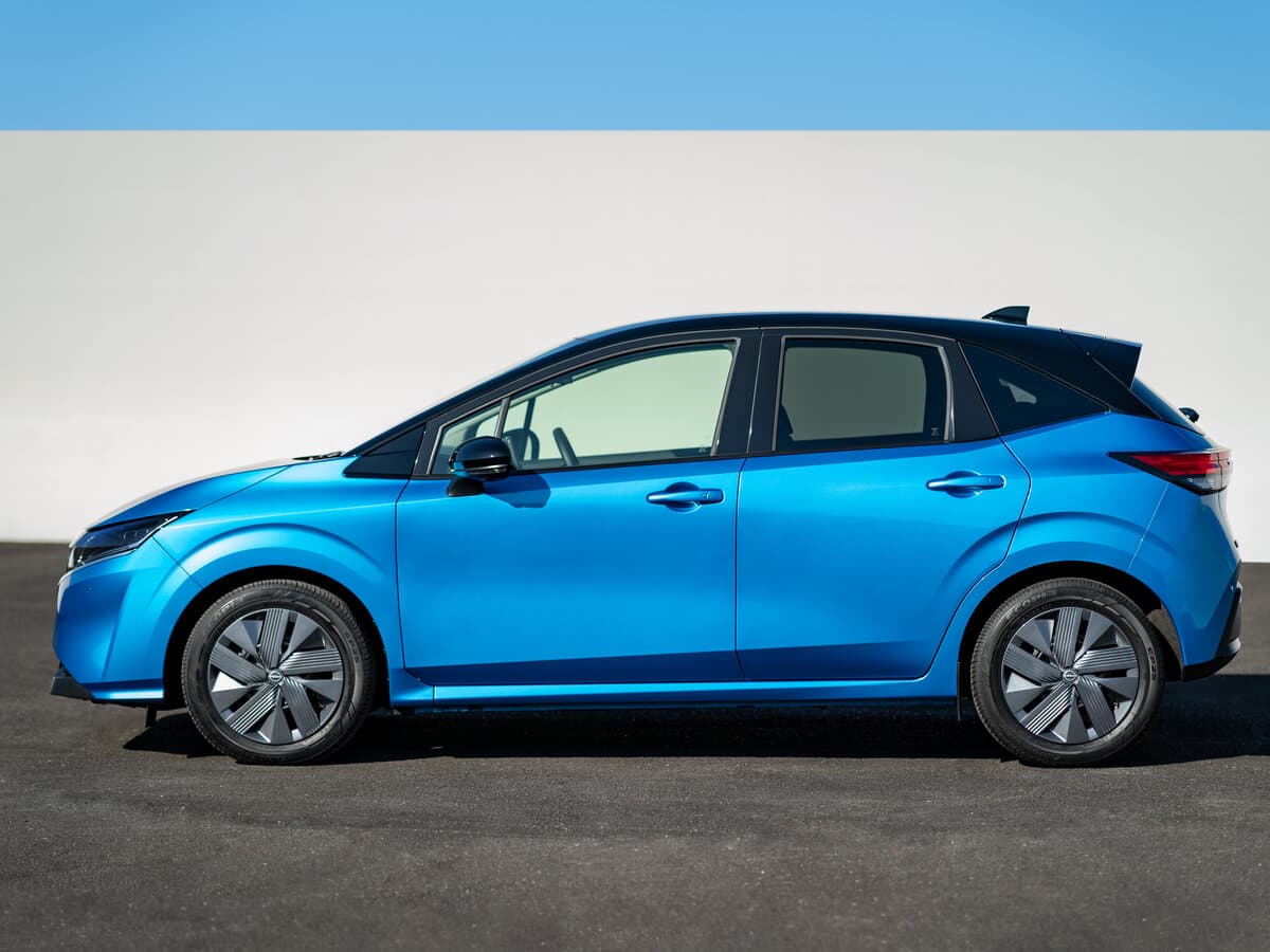 Nissan Note III — Yandan