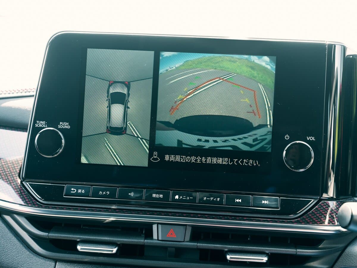 Nissan Note III — Salon, arxadan