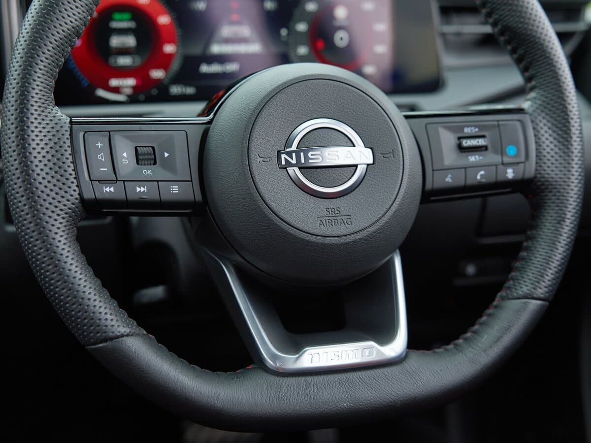 Nissan Note III Restayling — Sükan