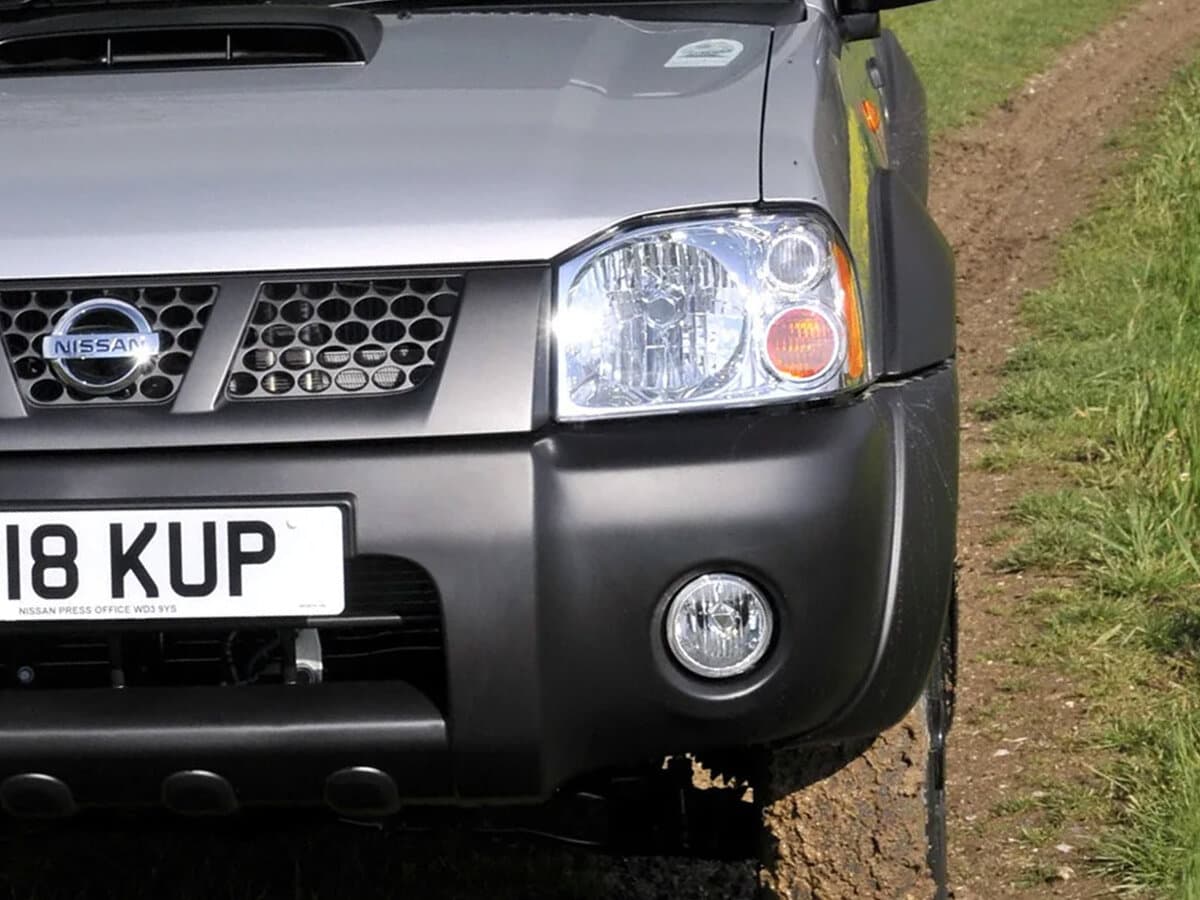 Nissan NP300 2008 – 2015 — Fara