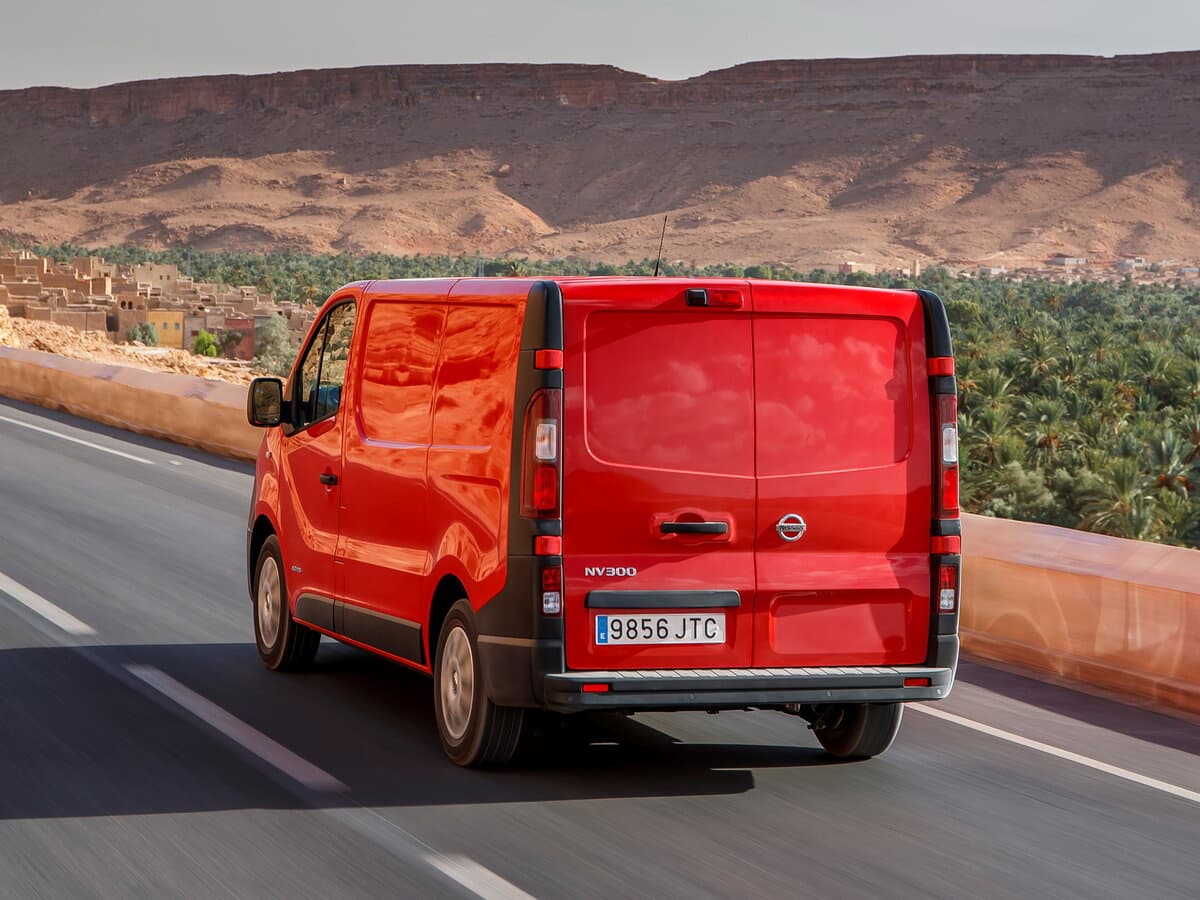 Nissan NV300 2016 – 2021 — 3/4 arxadan