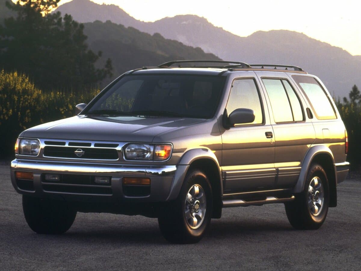 Nissan Pathfinder II — Əsas şəkil