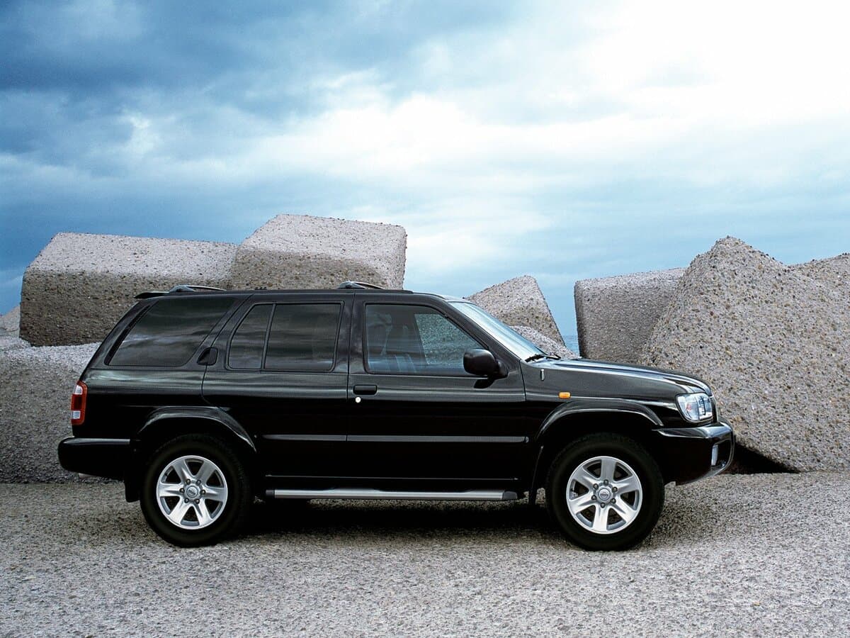 Nissan Pathfinder II — Yandan