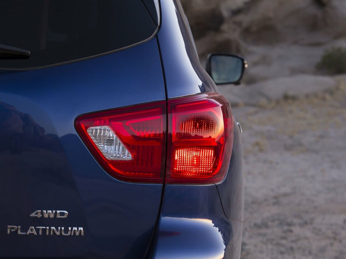 Nissan Pathfinder IV Restayling — Detal