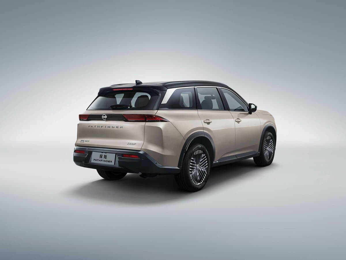 Nissan Pathfinder V (China Market) — 3/4 arxadan