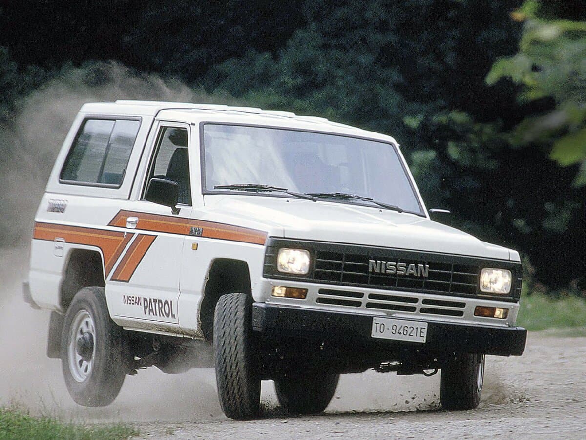 Nissan Patrol III (K160, K260) — Öndən