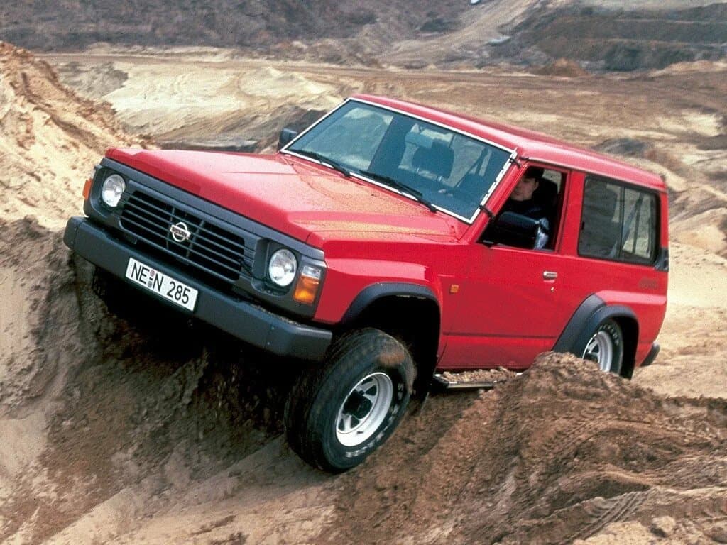 Nissan Patrol IV (Y60) — Əsas şəkil