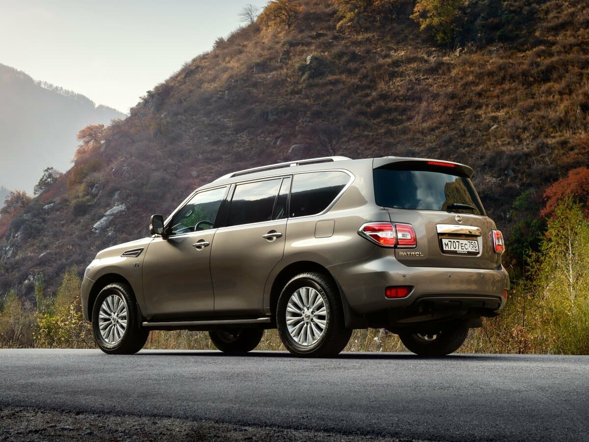 Nissan Patrol VI (Y62) Restayling — 3/4 arxadan