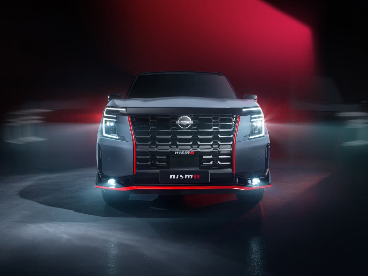 Nissan Patrol VII (Y63) — Öndən