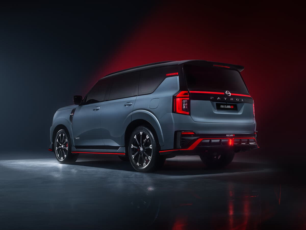 Nissan Patrol VII (Y63) — 3/4 arxadan