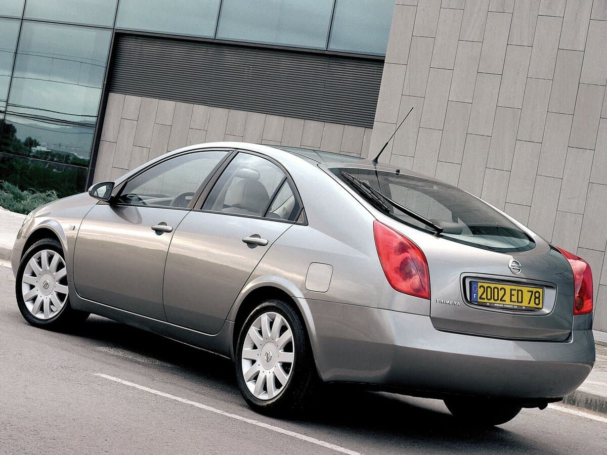 Nissan Primera III (P12) — 3/4 arxadan