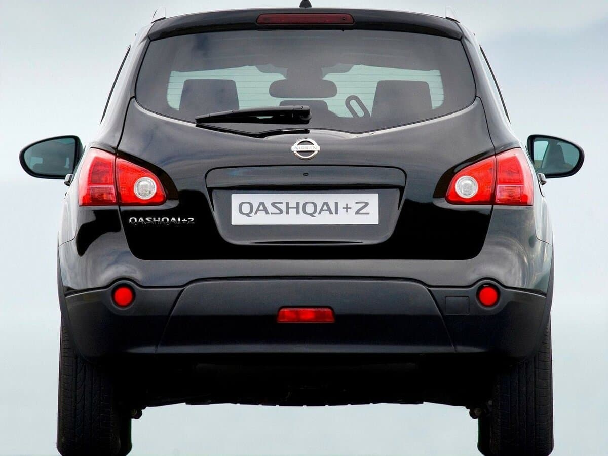 Nissan Qashqai+2 I — Arxadan