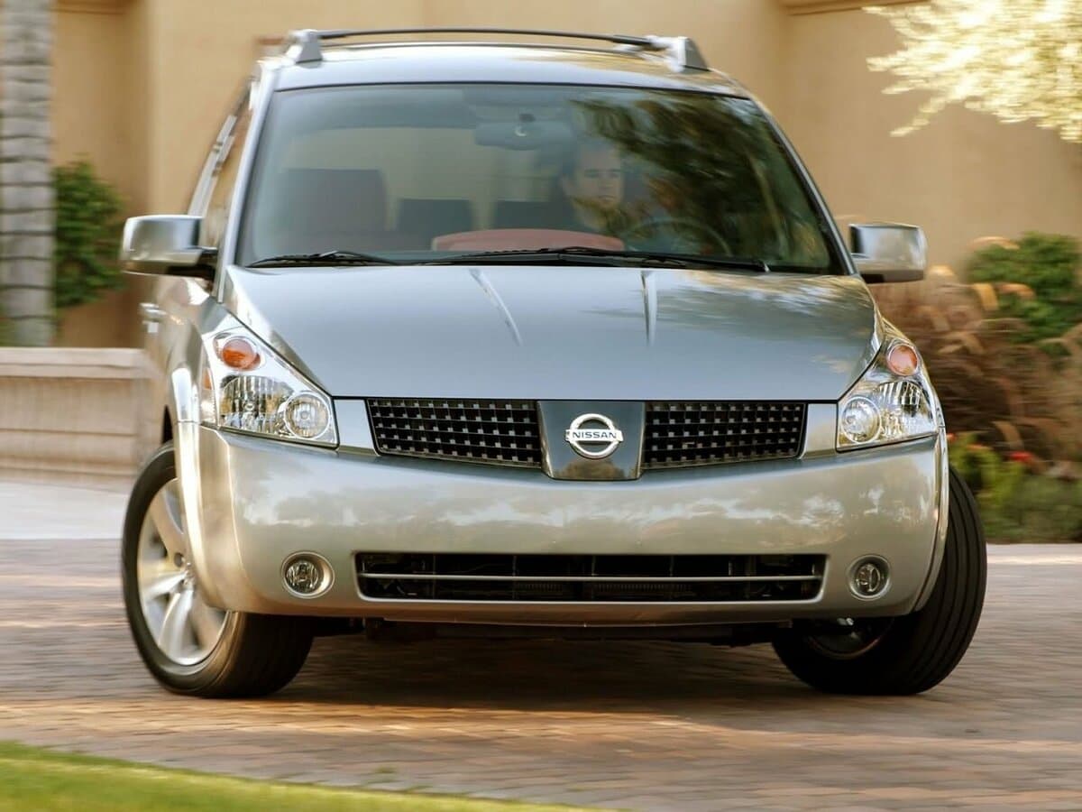 Nissan Quest III — Öndən