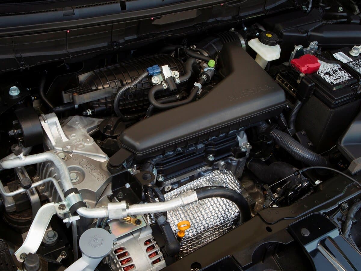 Nissan Rogue II — Salon, arxadan