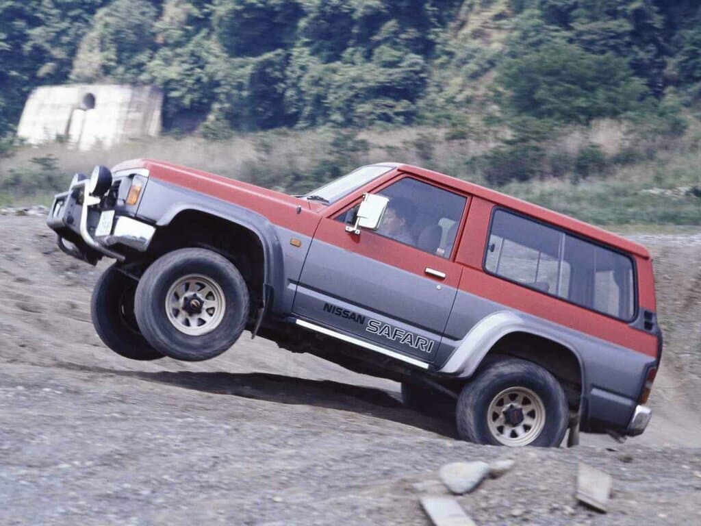 Nissan Safari IV (Y60) — Yandan