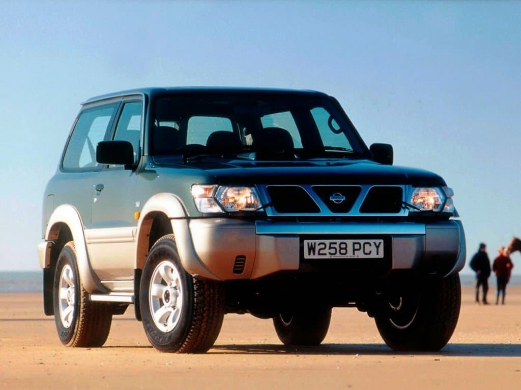 Nissan Safari V (Y61) — Öndən