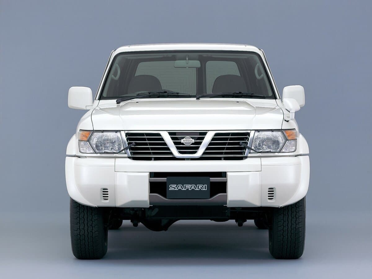 Nissan Safari V (Y61) — Öndən