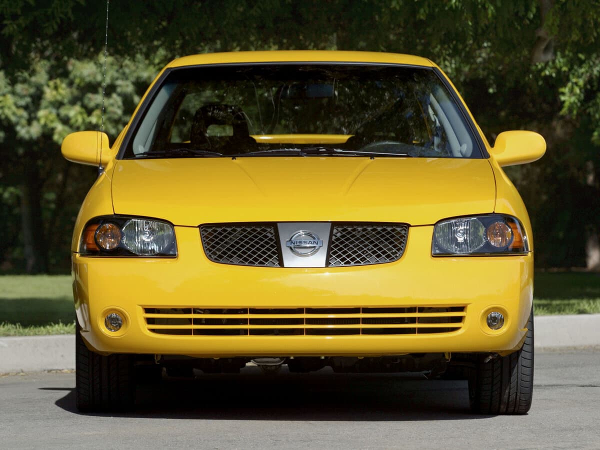 Nissan Sentra V (B15) — Öndən