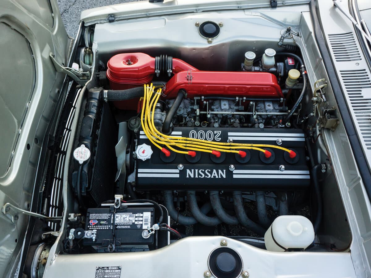 Nissan Skyline III (C10) — Salon, öndən