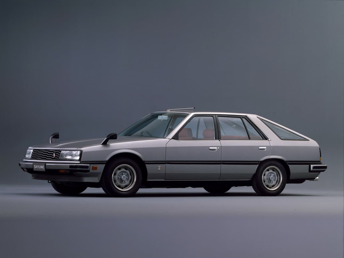 Nissan Skyline VI (R30) — Yandan