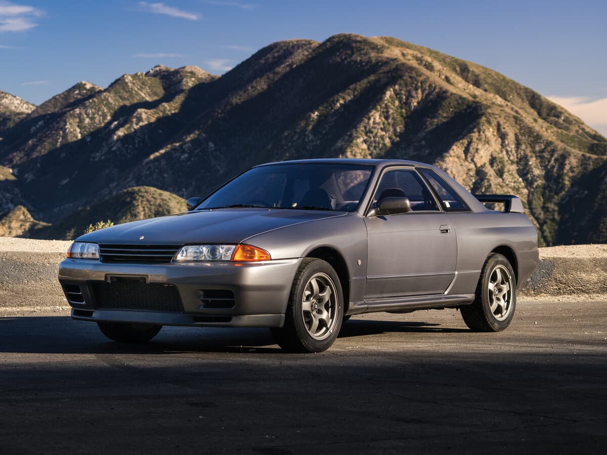 Nissan Skyline VIII (R32) — Əsas şəkil