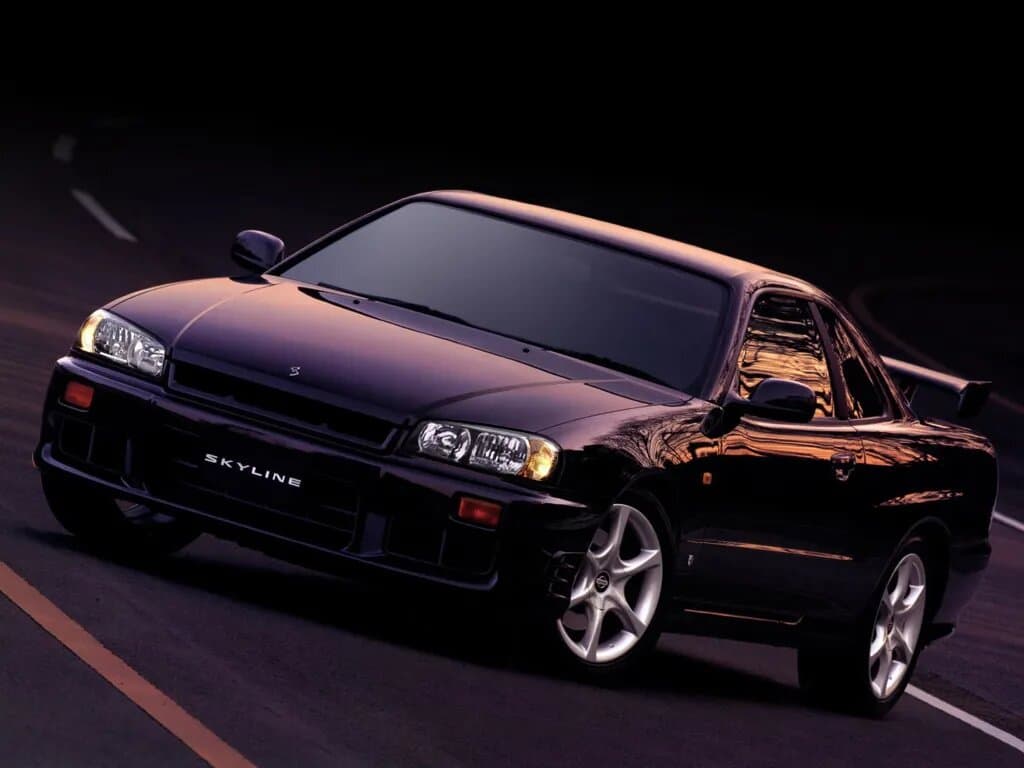 Nissan Skyline X (R34) — Öndən
