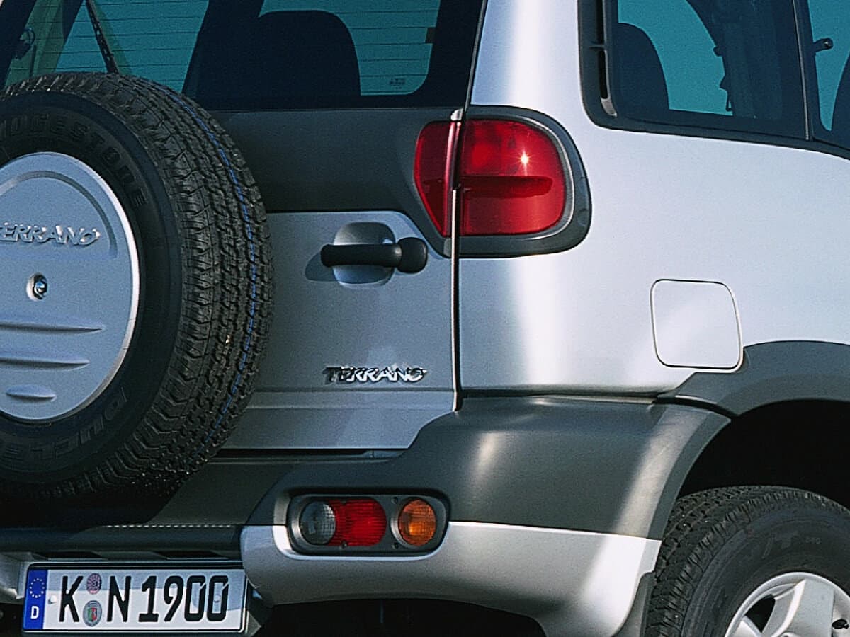 Nissan Terrano II Restayling 2 — Detal