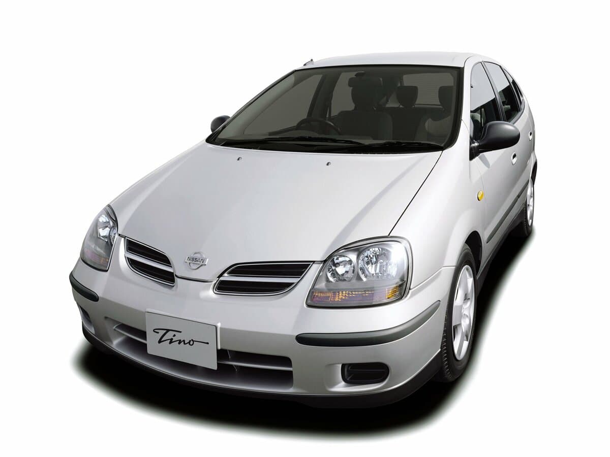Nissan Tino 1998 – 2003 — Öndən