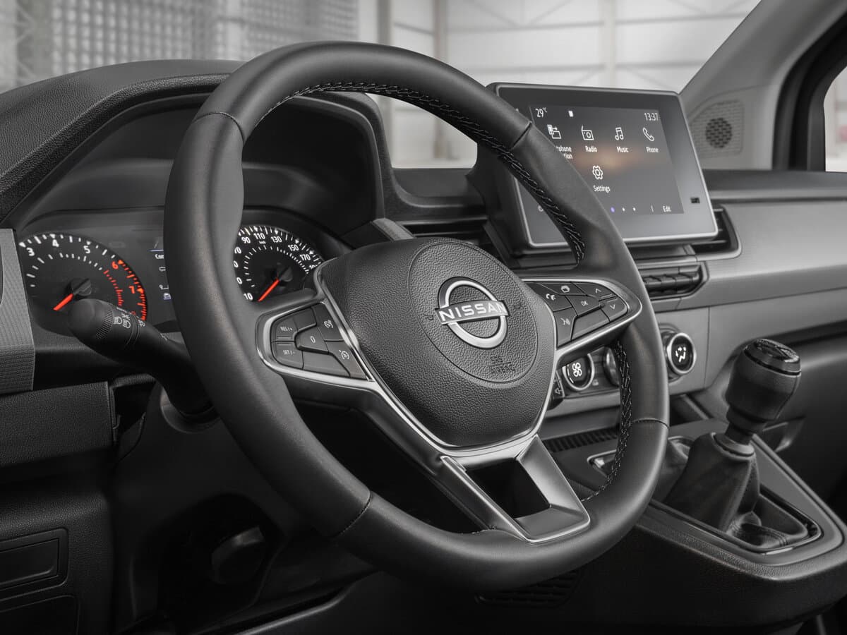 Nissan Townstar 2022 – indiyədək — Sükan
