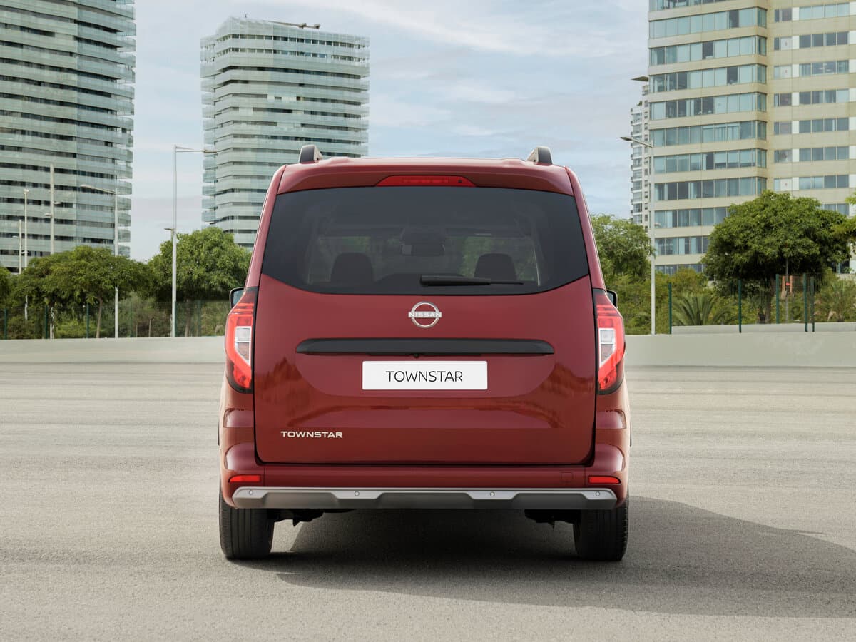 Nissan Townstar 2022 – indiyədək — Arxadan