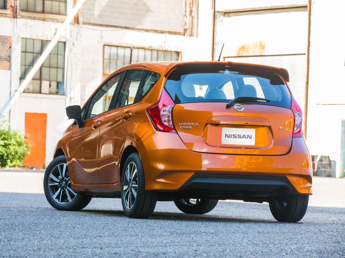 Nissan Versa Note I Restayling — 3/4 arxadan