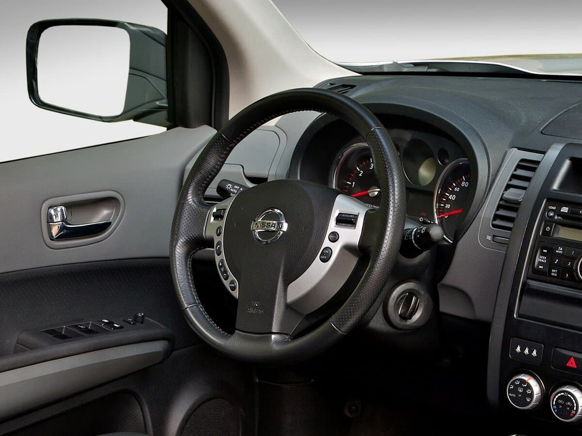 Nissan X-Trail II — Sükan