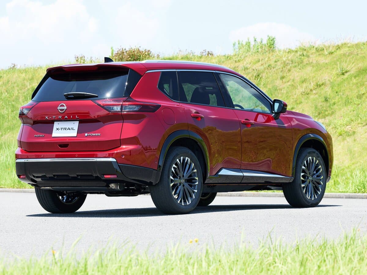 Nissan X-Trail IV Restayling — 3/4 arxadan