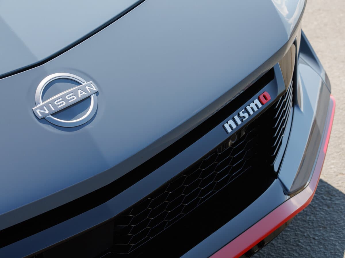 Nissan Z 2021 – indiyədək — Salon, öndən
