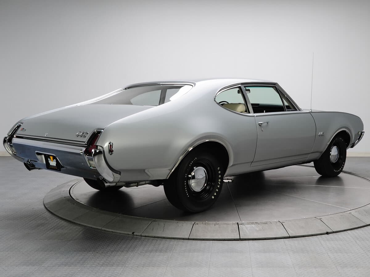 Oldsmobile 442 II — 3/4 arxadan
