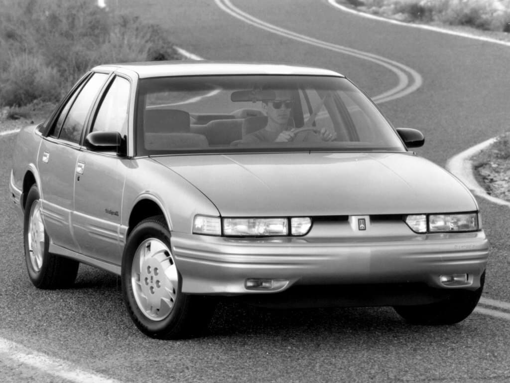 Oldsmobile Cutlass Supreme 1988 – 1997 — Öndən