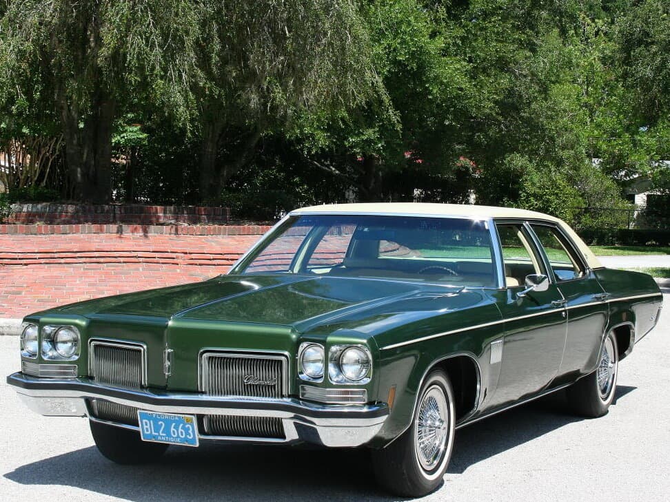Oldsmobile Eighty-Eight VII — Əsas şəkil