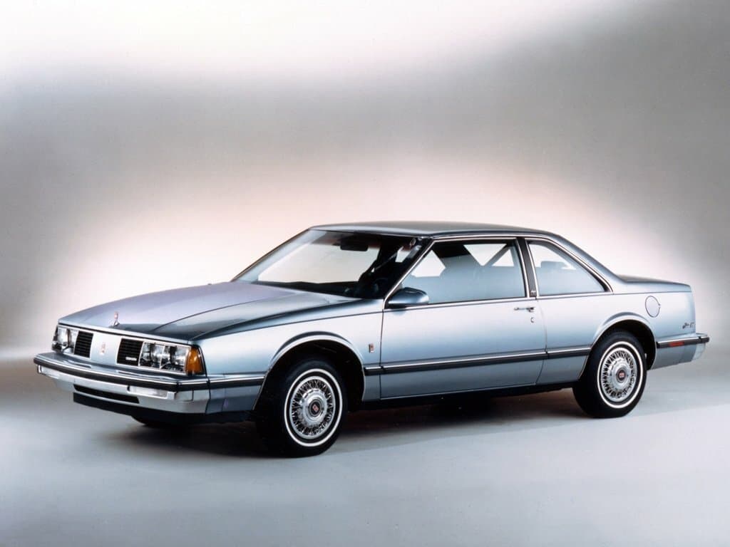Oldsmobile Eighty-Eight IX — Əsas şəkil