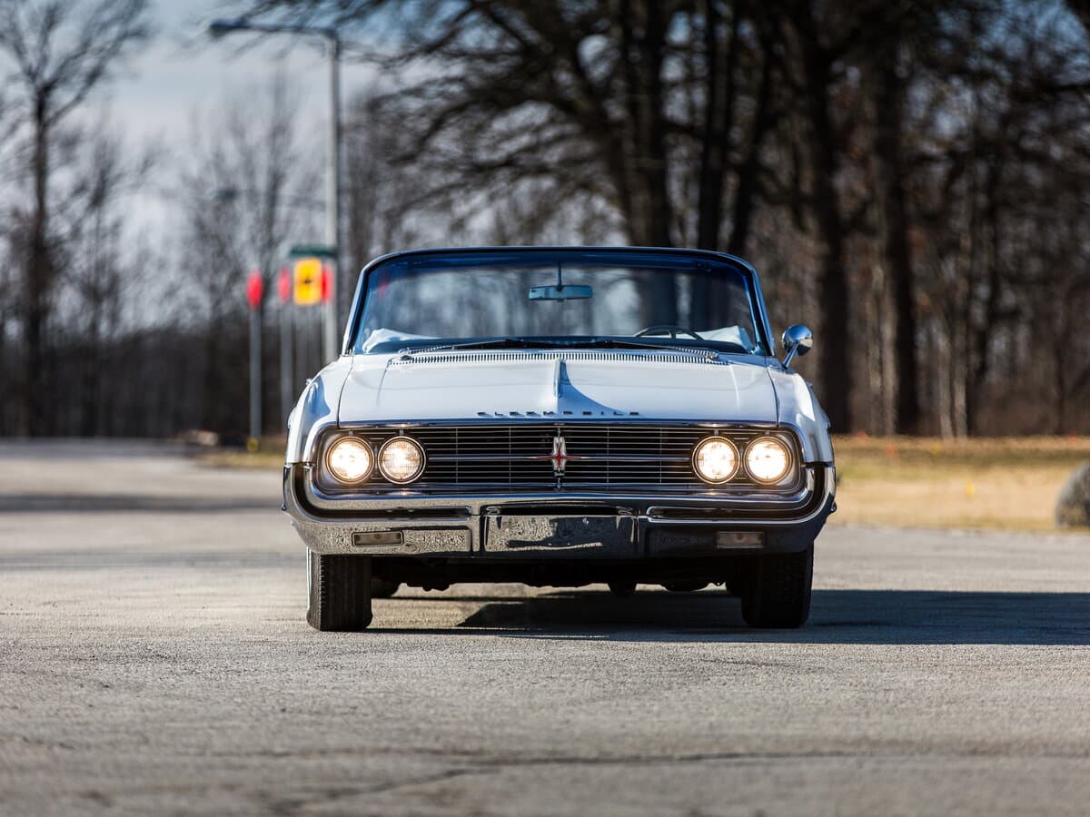 Oldsmobile Starfire I — Öndən