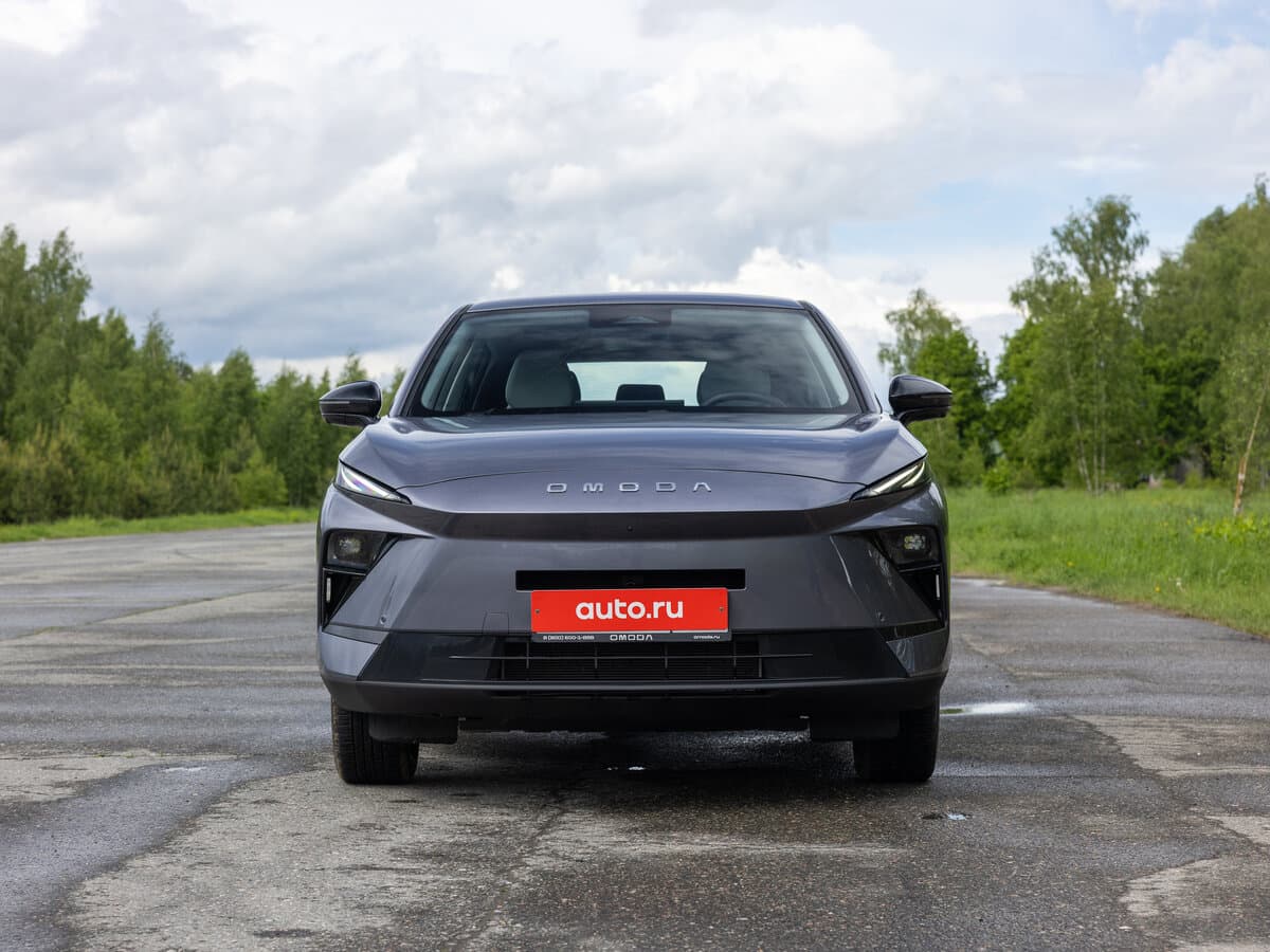 Omoda C5 II — Öndən