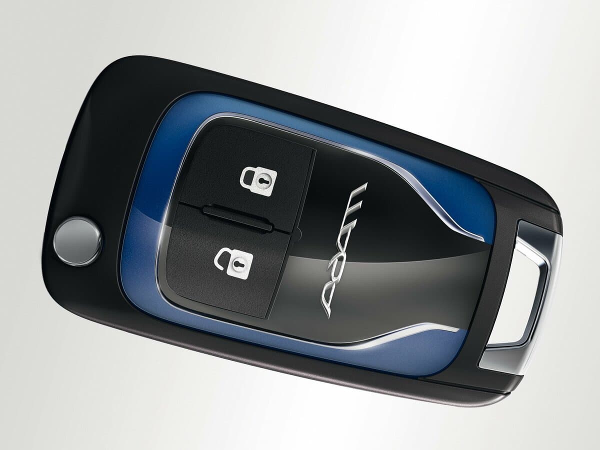 Opel Adam I — Salon, arxadan