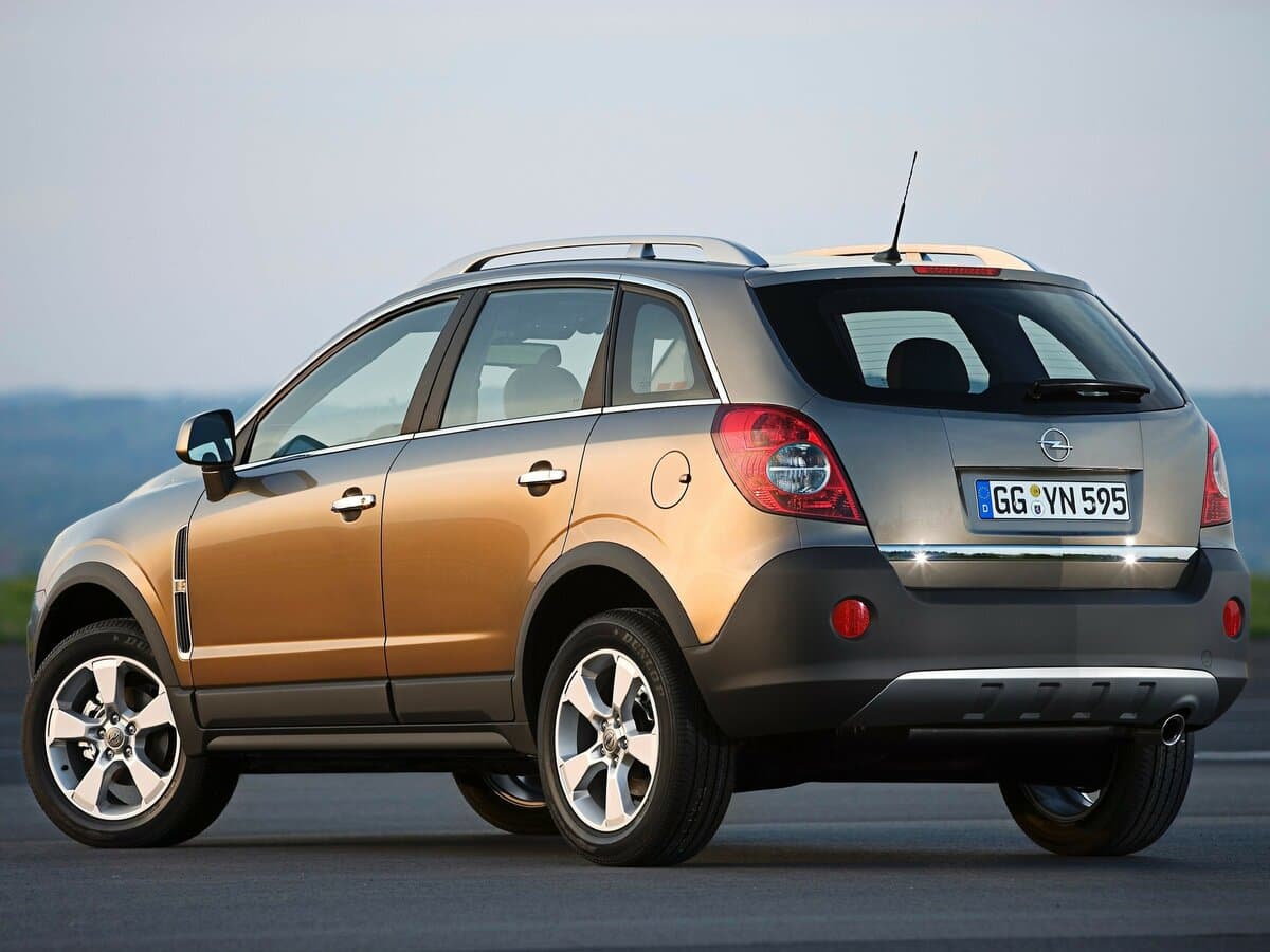 Opel Antara I — 3/4 arxadan