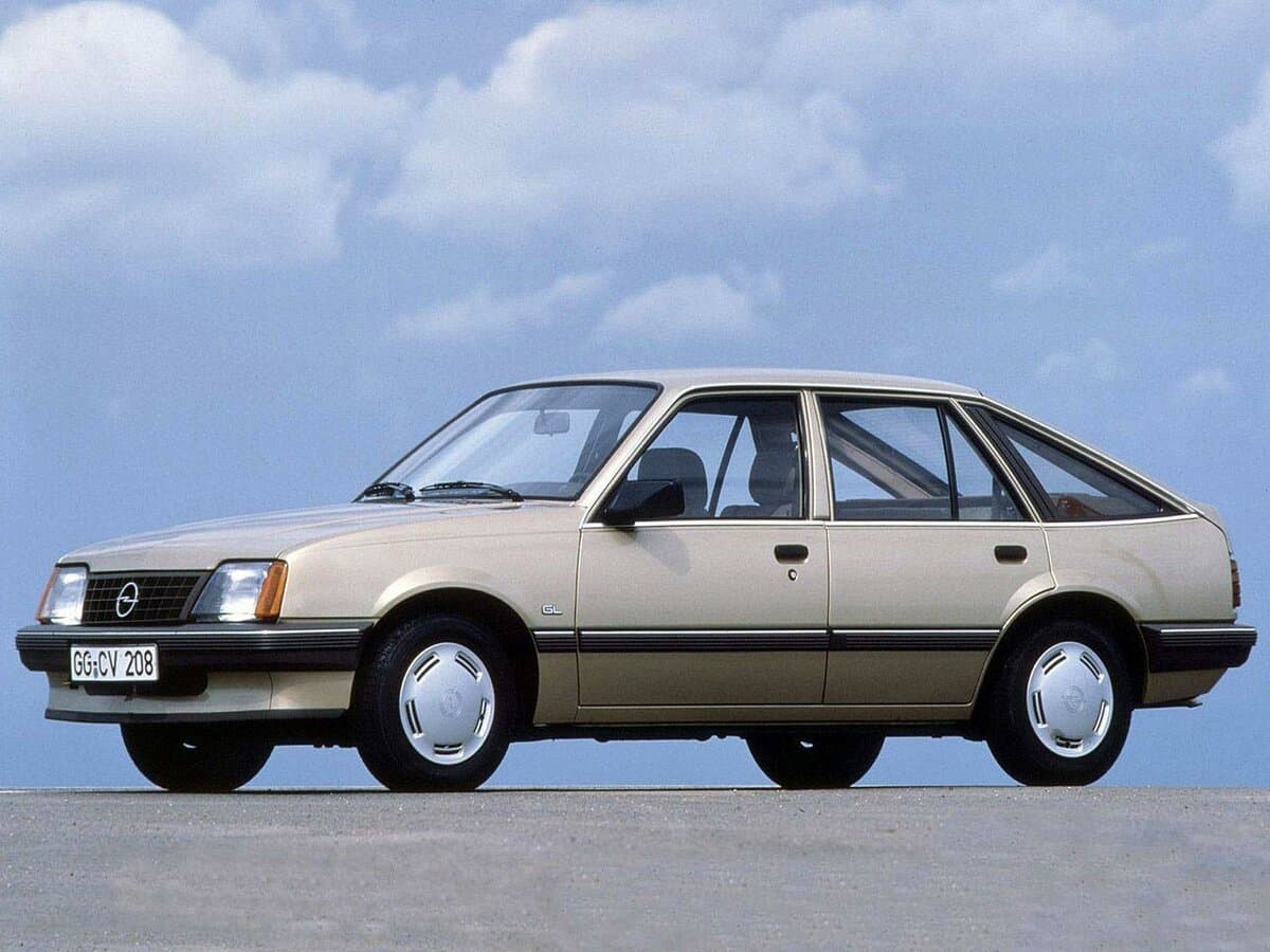 Opel Ascona C — Əsas şəkil