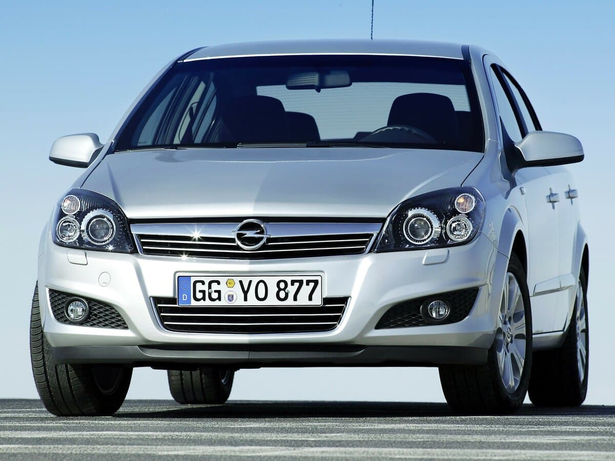 Opel Astra H Restayling — Öndən
